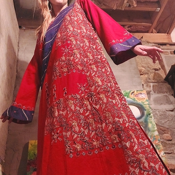 Vintage Dresses & Skirts - Vintage 1970's Indian caftan w/ gilded beading & embroidery